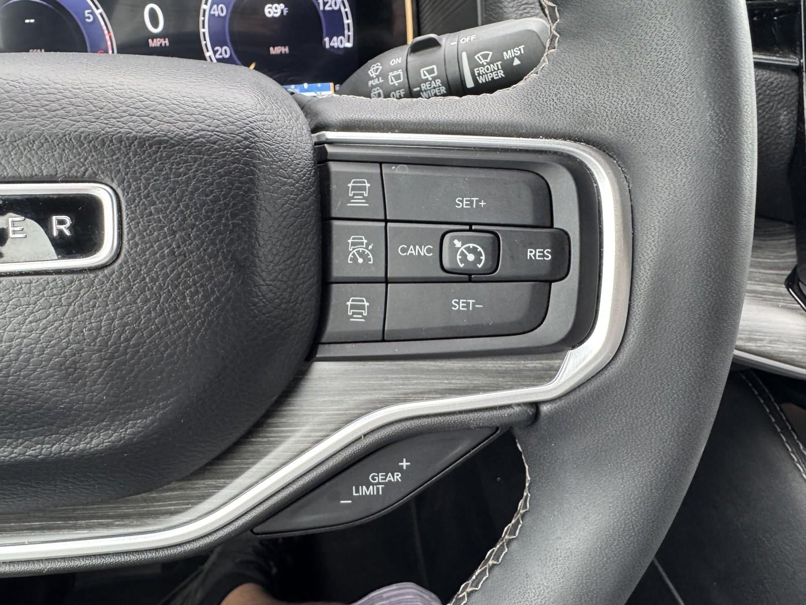 2024 Jeep Wagoneer L Series II