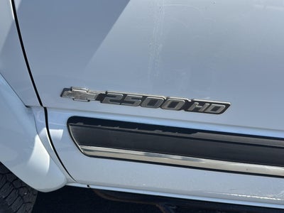 2004 Chevrolet Silverado 2500HD LS