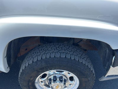 2004 Chevrolet Silverado 2500HD LS