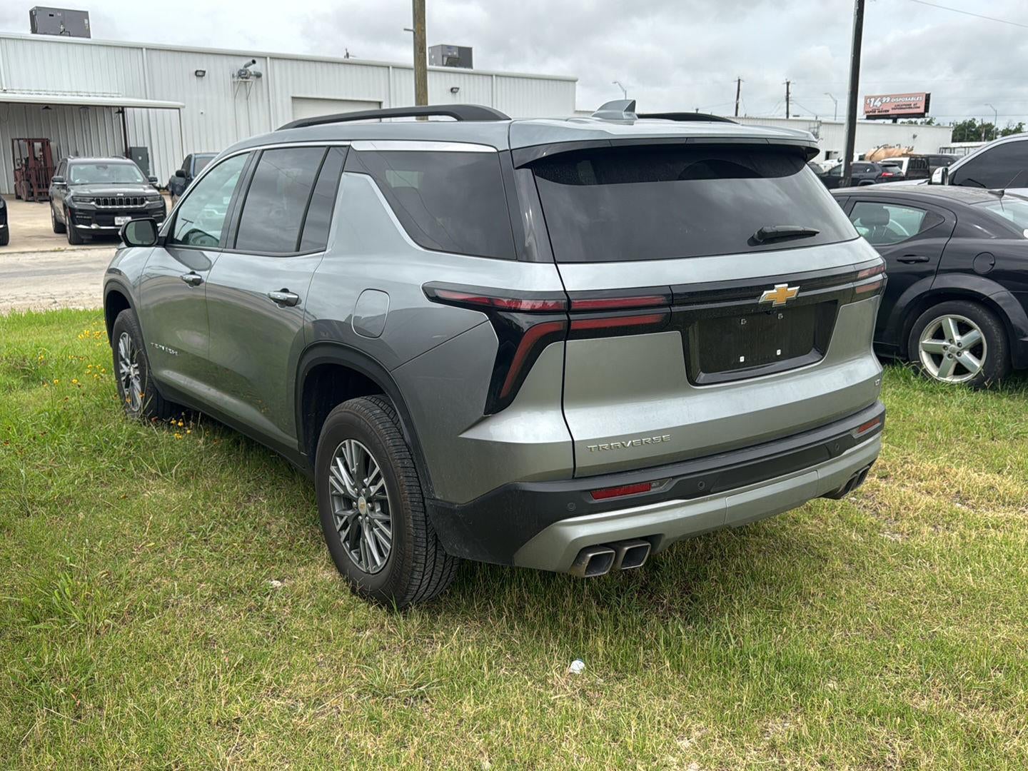 2024 Chevrolet Traverse FWD LT