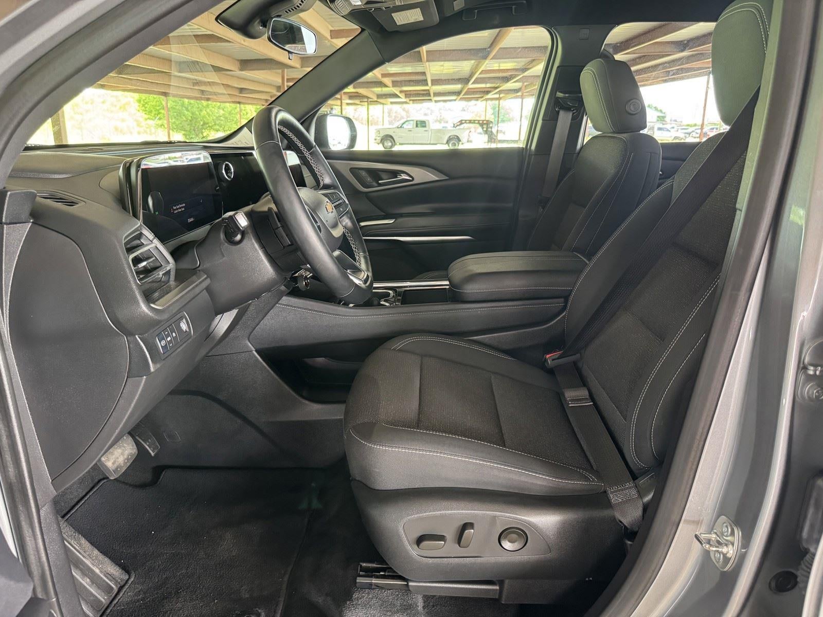 2025 Chevrolet Traverse FWD LT