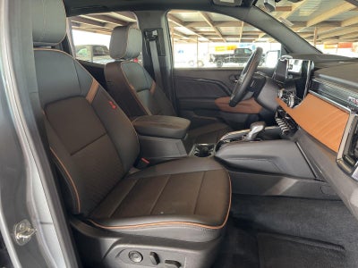 2025 GMC Canyon 4WD AT4