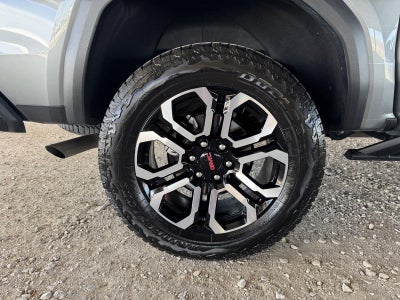 2025 GMC Canyon 4WD AT4