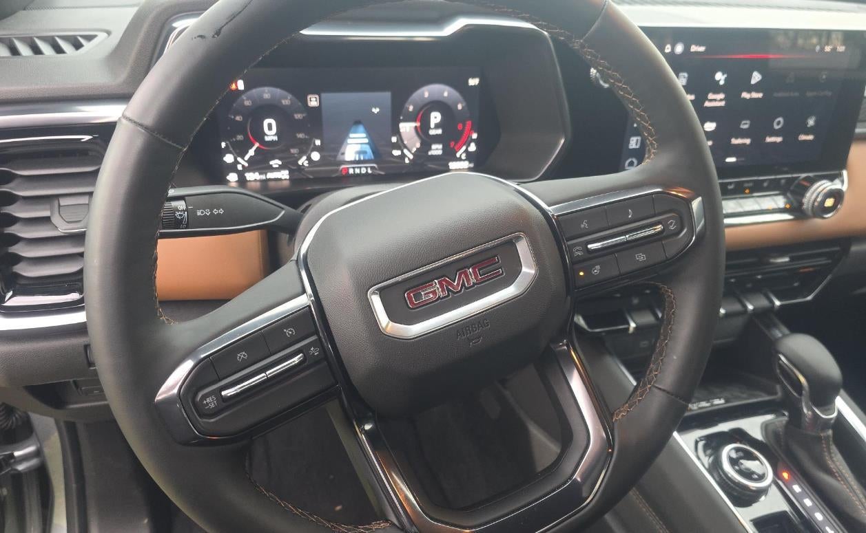 2025 GMC Canyon 4WD AT4