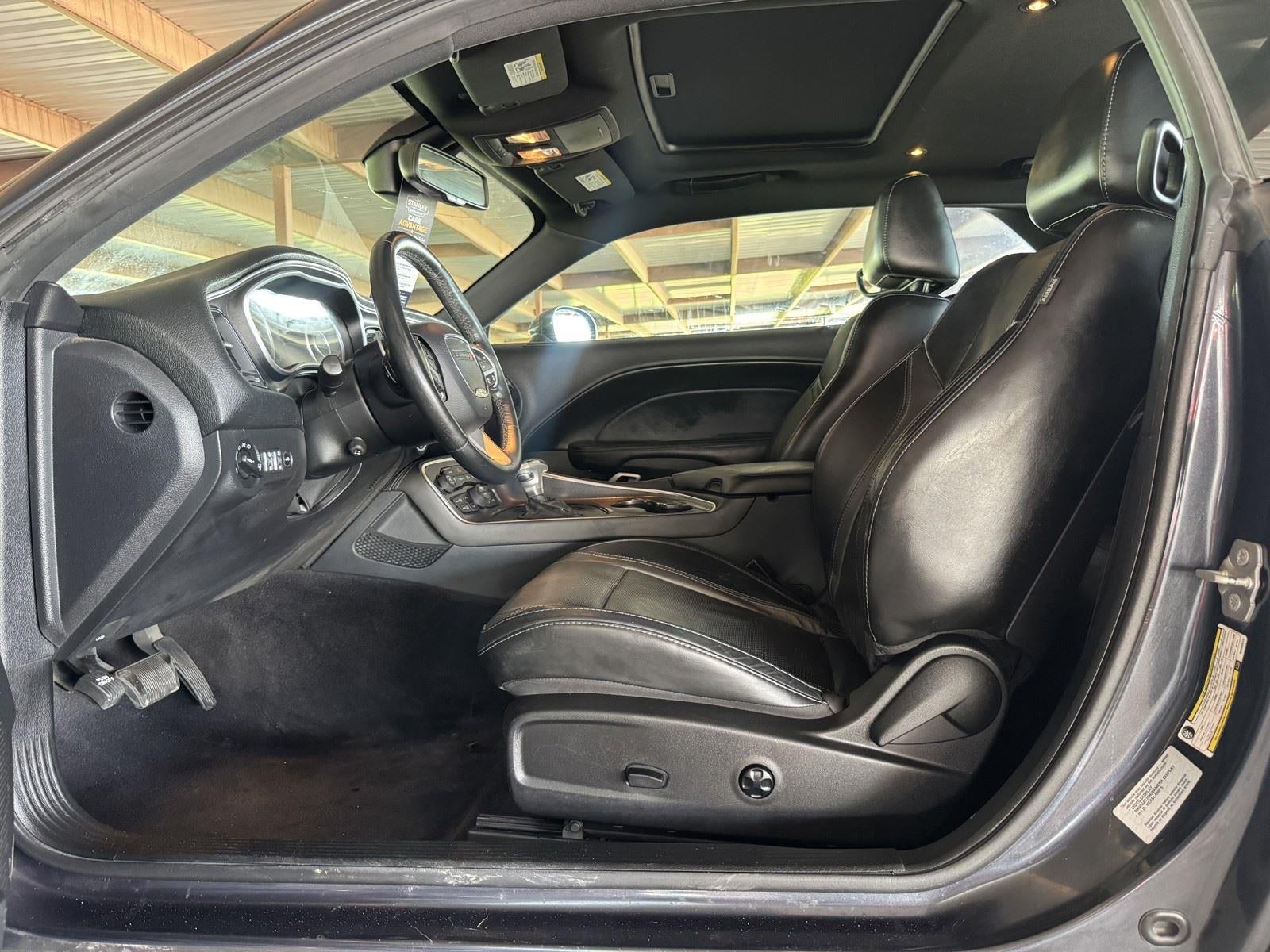 2016 Dodge Challenger SXT Plus