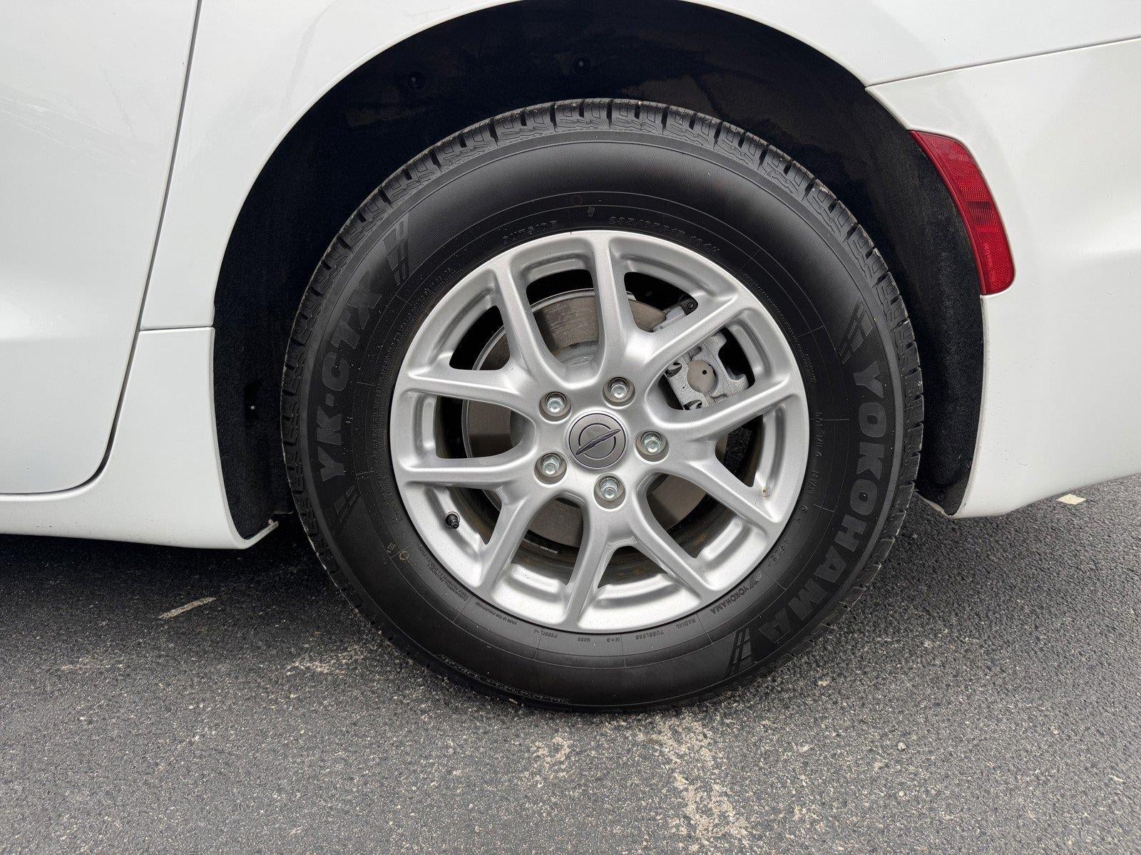 2023 Chrysler Pacifica Touring L