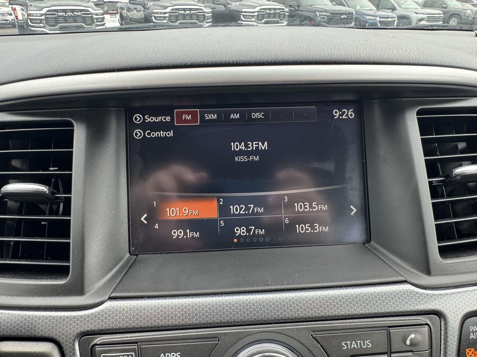 2020 Nissan Pathfinder SL