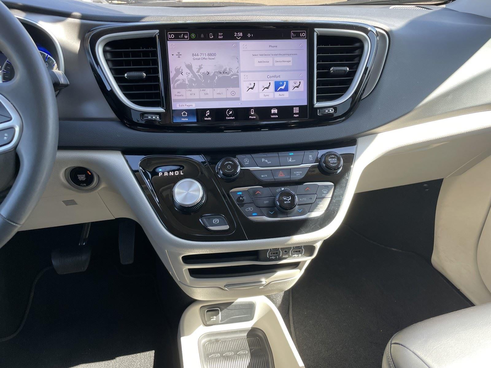 2023 Chrysler Pacifica Touring L