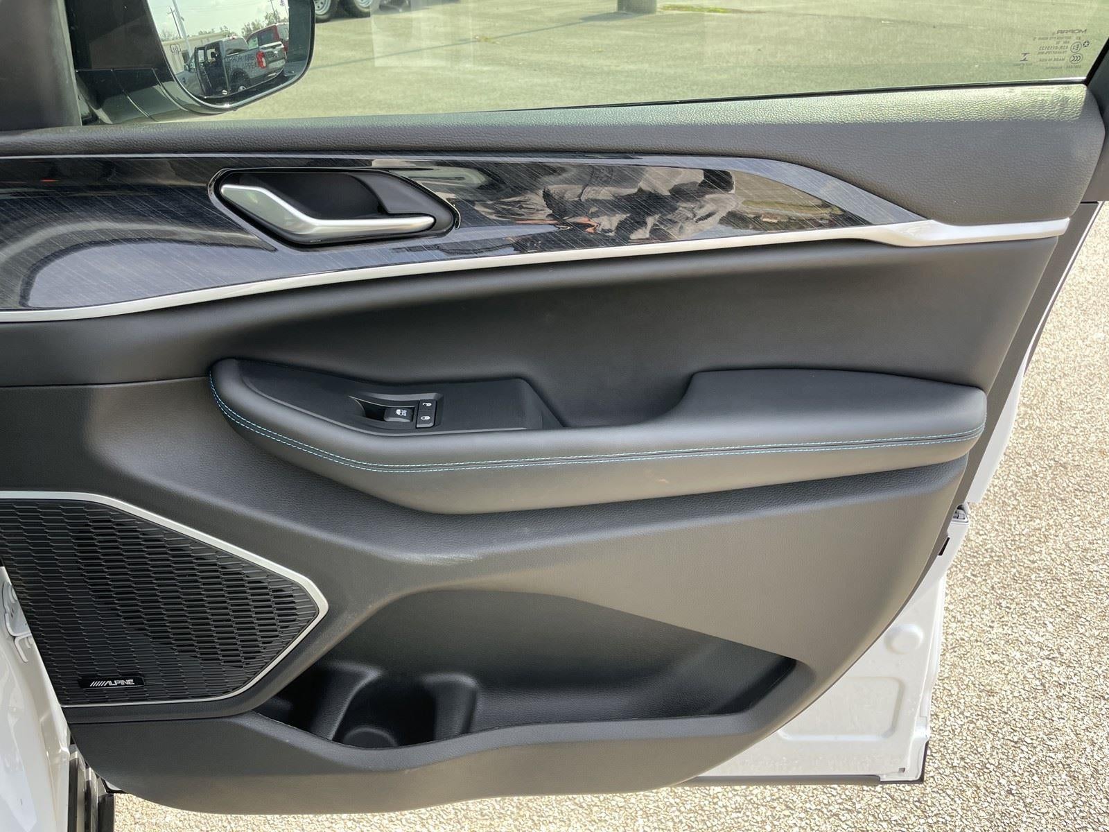 2022 Jeep Grand Cherokee 4xe Trailhawk