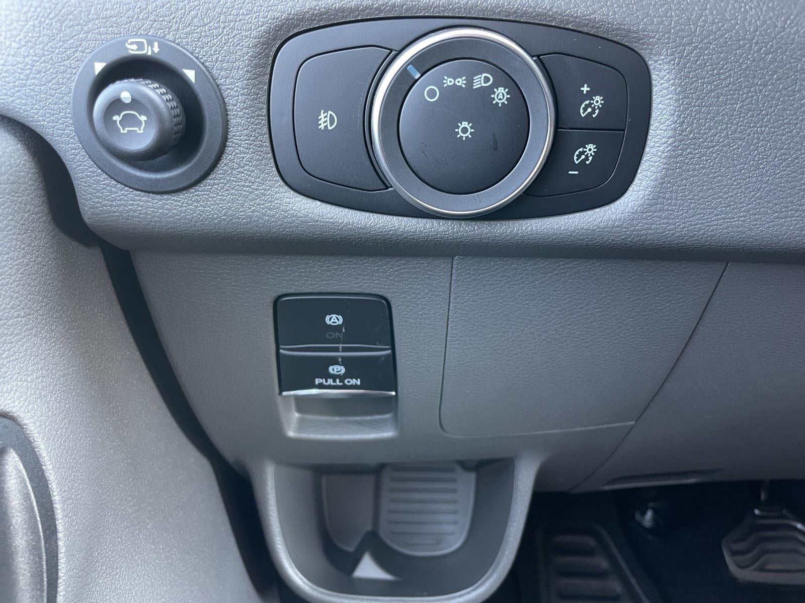 2025 Ford Transit Passenger Wagon XLT