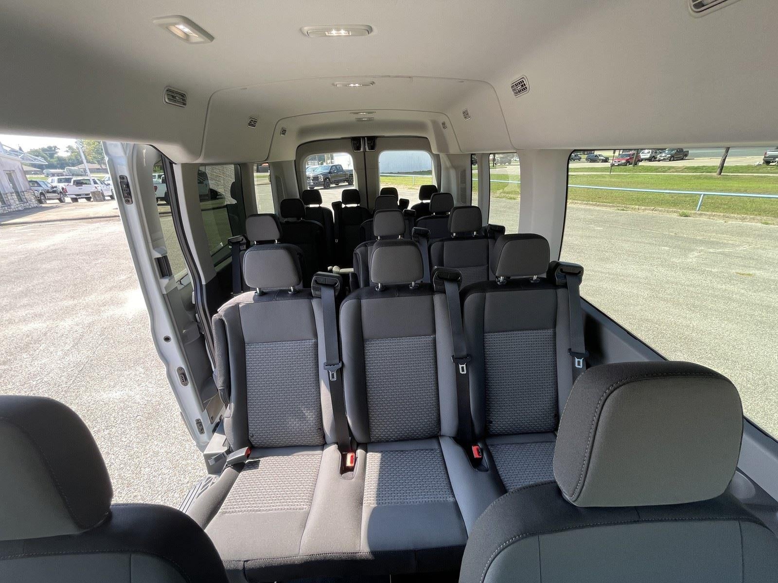 2025 Ford Transit Passenger Wagon XLT