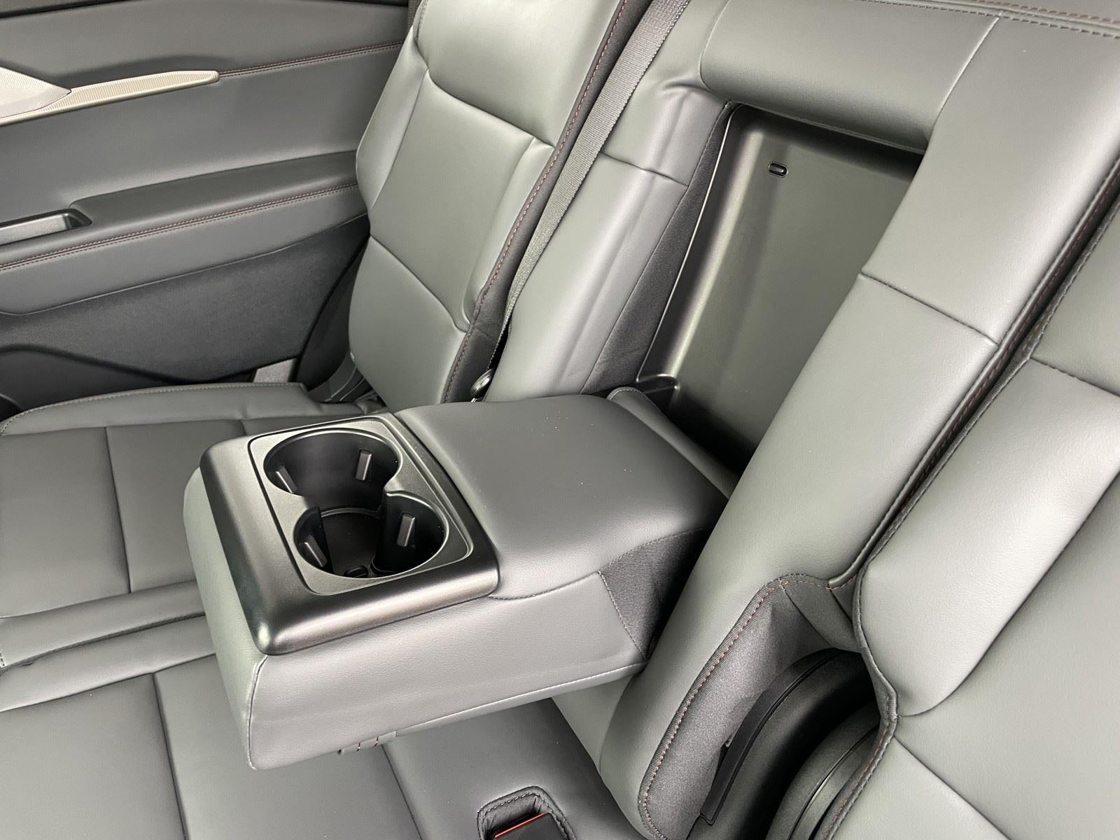 2026 Ford Explorer Active (100A)