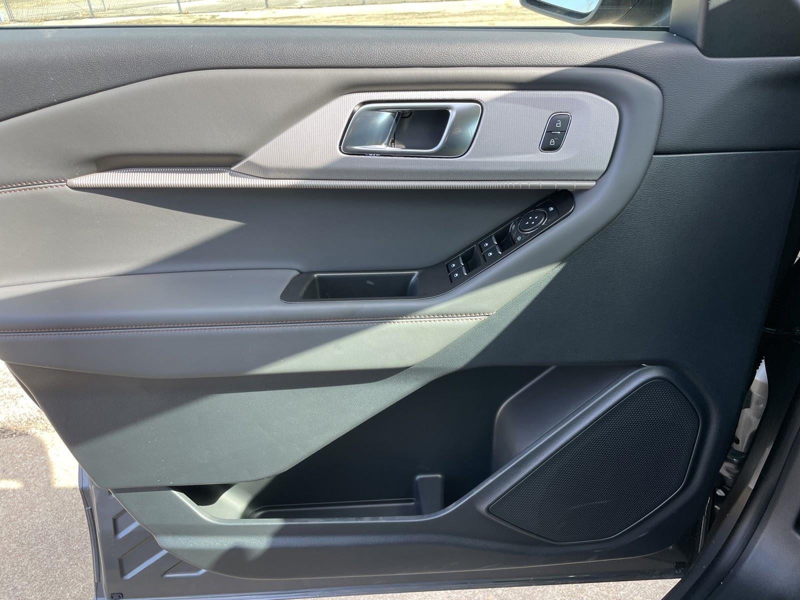 2026 Ford Explorer Active w/100A Pkg