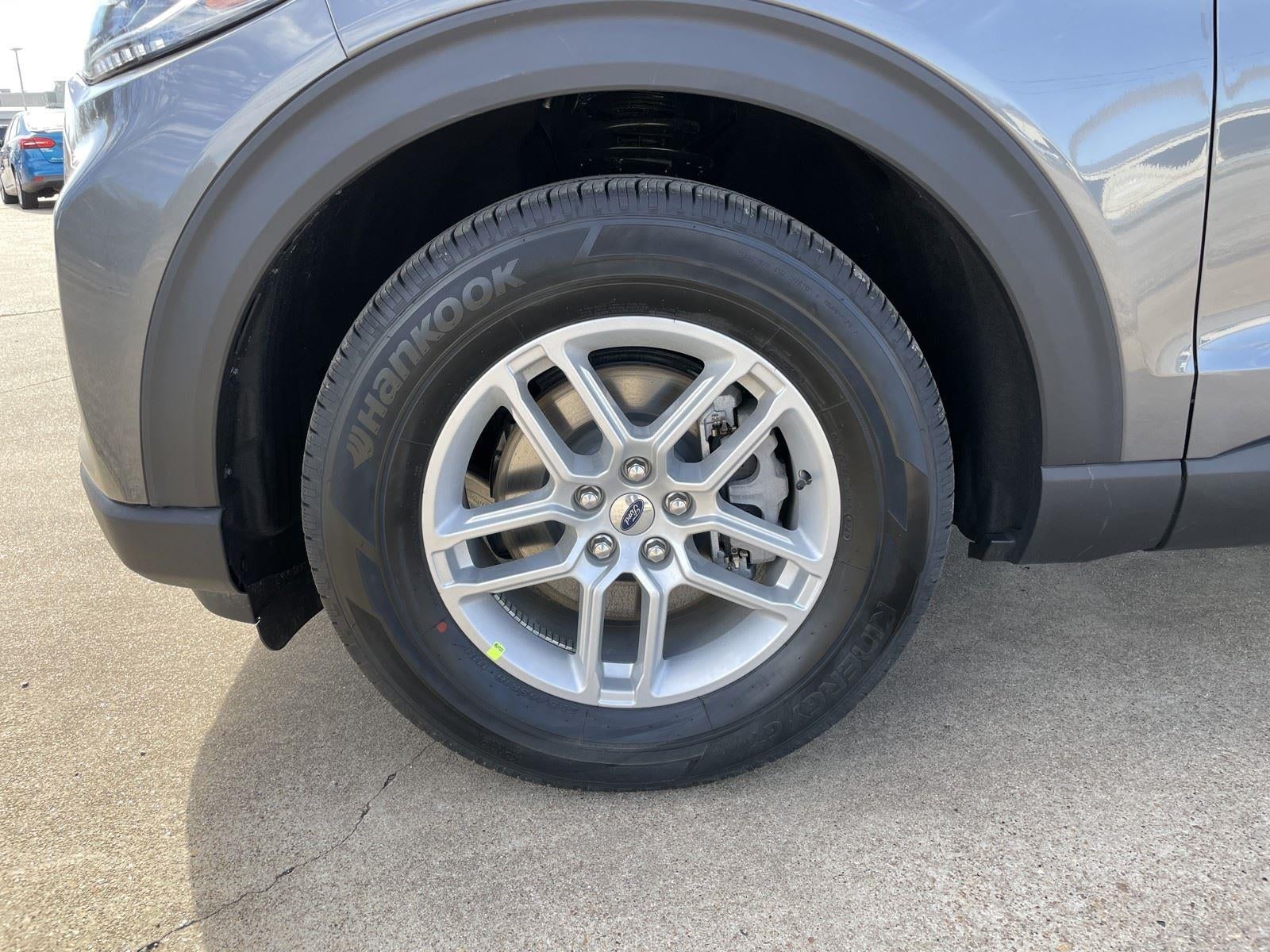 2026 Ford Explorer Active w/100A Pkg