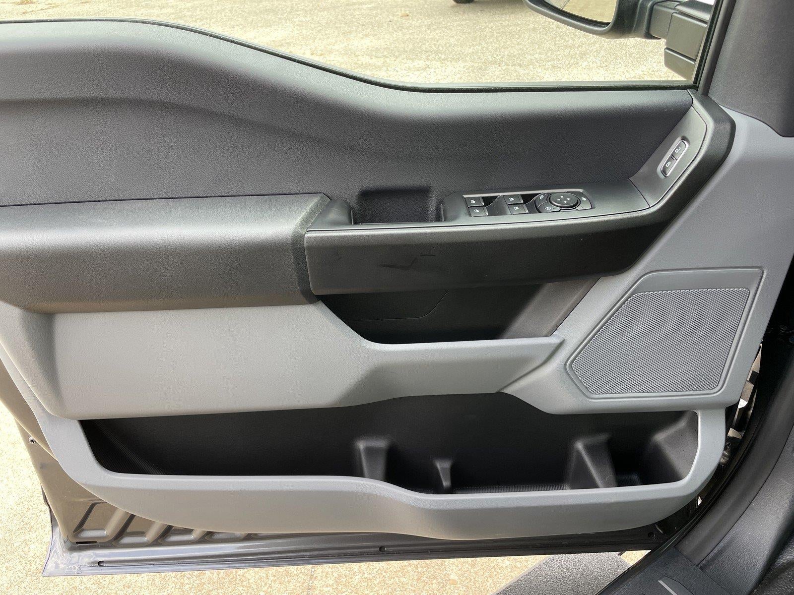 2027 Ford Super Duty F-350 SRW XL
