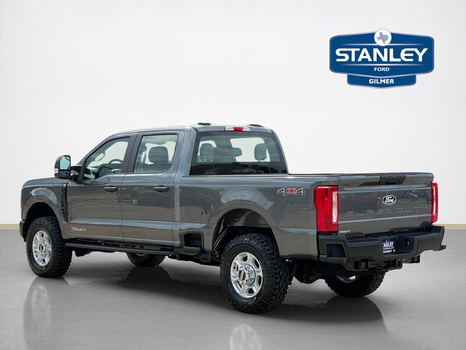 2027 Ford Super Duty F-350 SRW XL