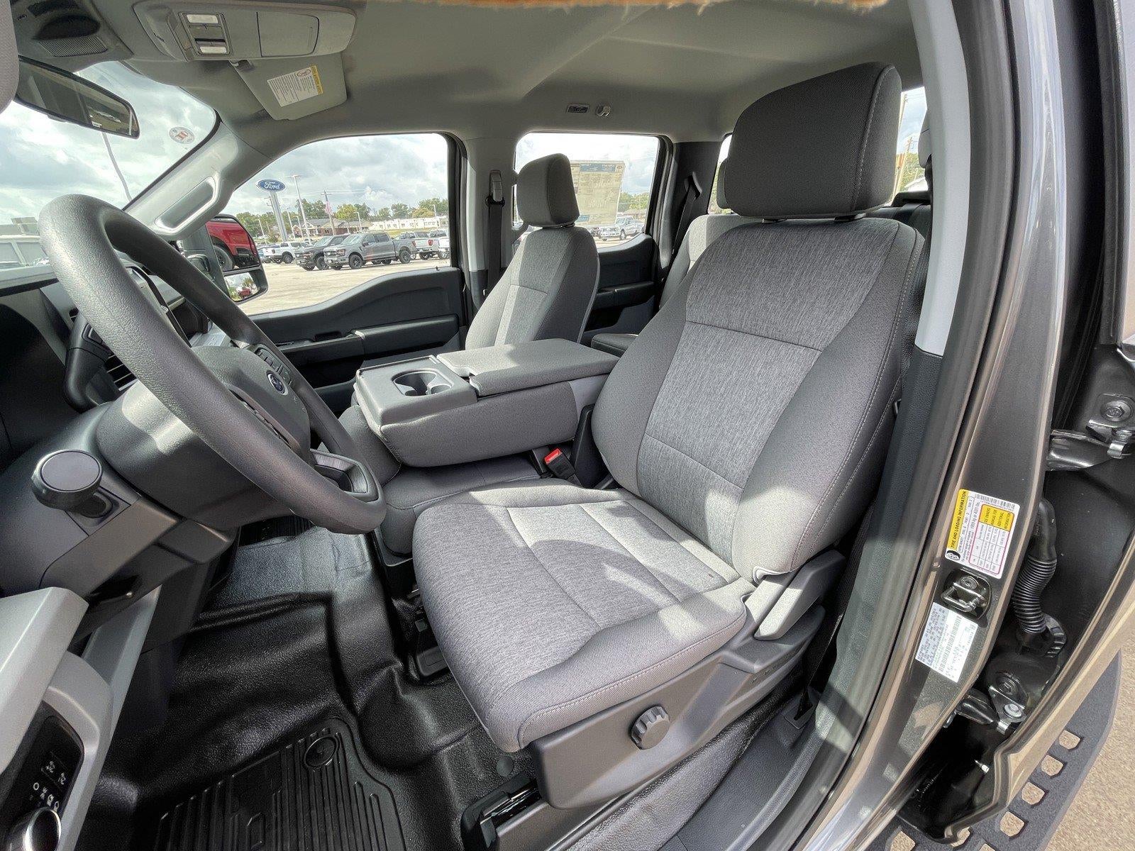 2027 Ford Super Duty F-350 SRW XL