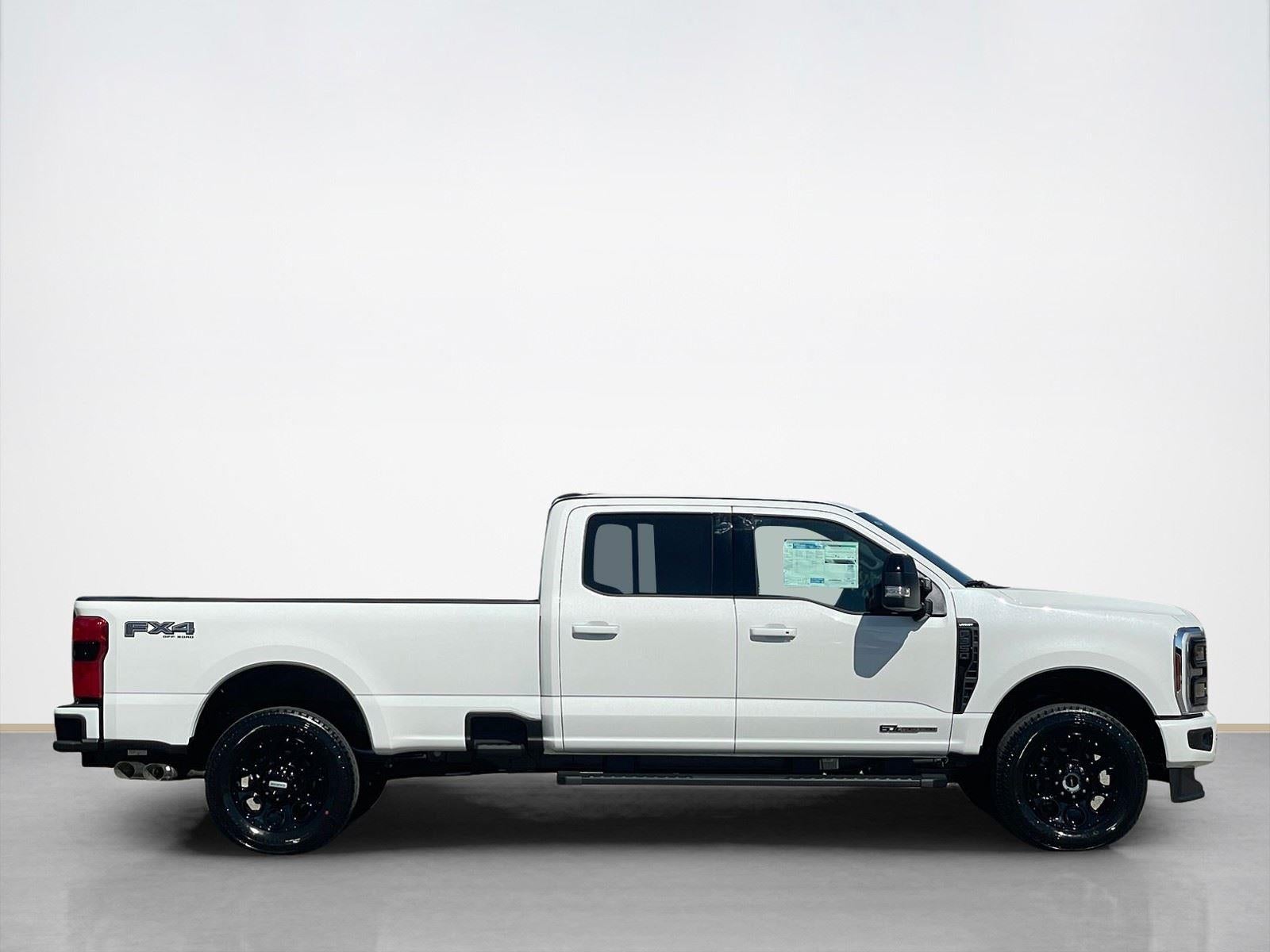 2026 Ford Super Duty F-350 SRW LARIAT