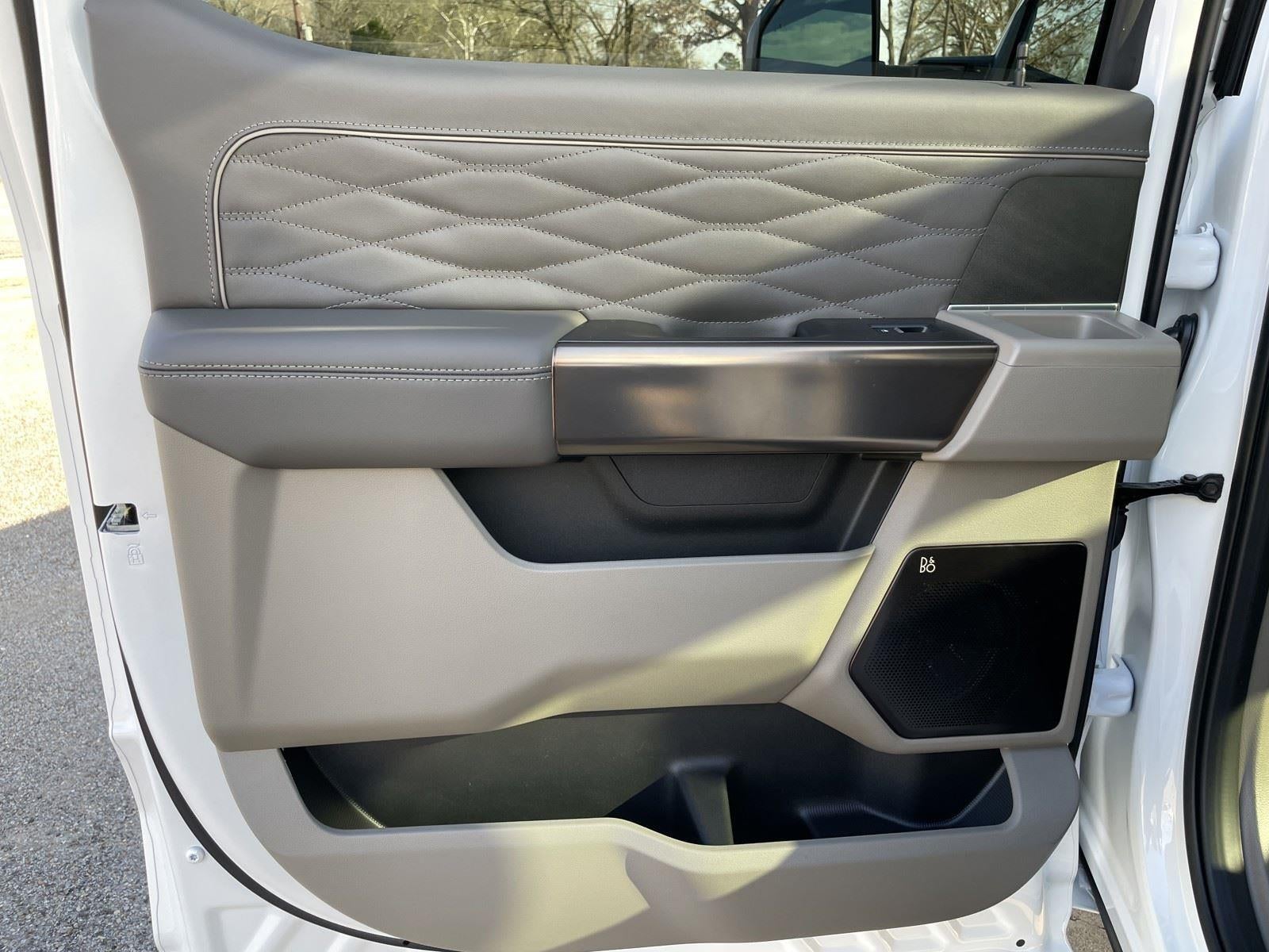 2026 Ford Super Duty F-350 DRW Platinum