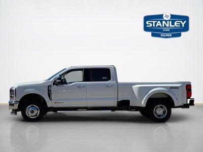 2027 Ford Super Duty F-350 DRW LARIAT