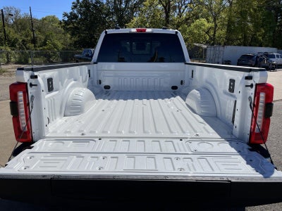 2027 Ford Super Duty F-350 DRW LARIAT