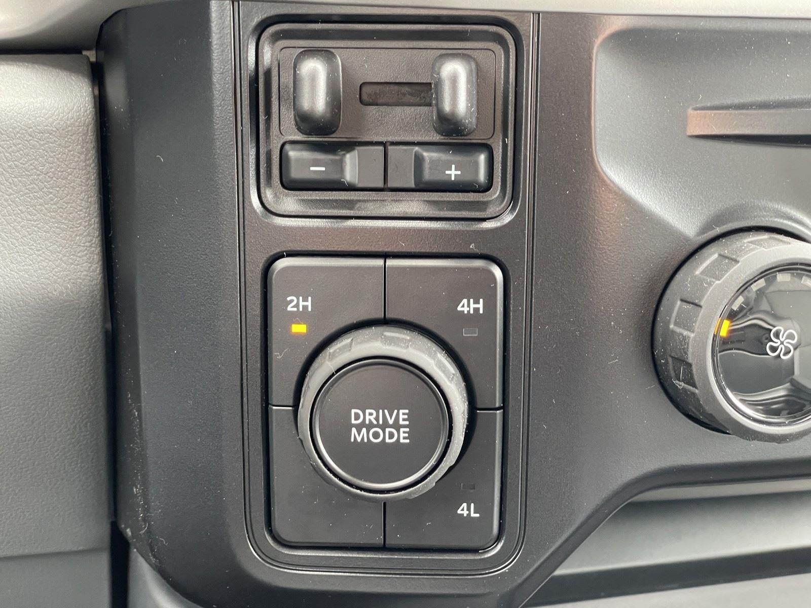 2026 Ford Super Duty F-350 DRW XLT