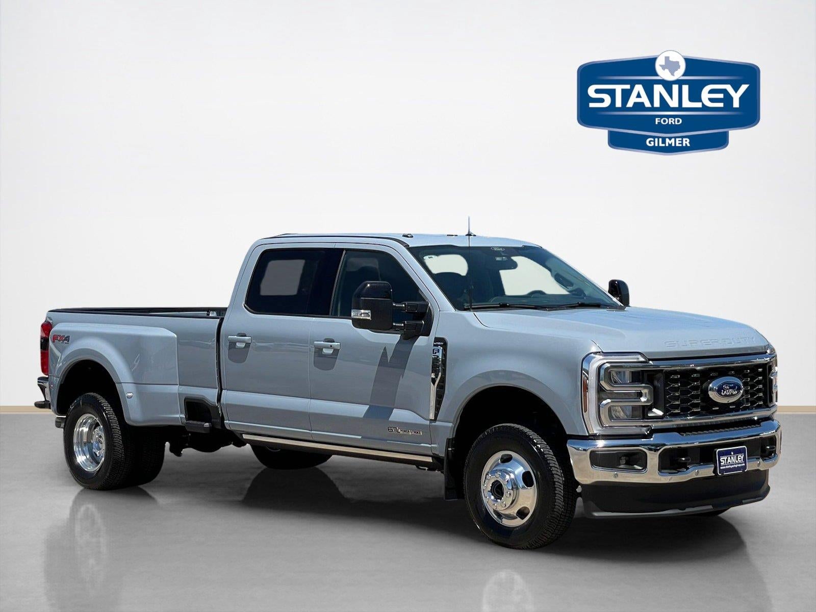 2026 Ford Super Duty F-350 DRW LARIAT