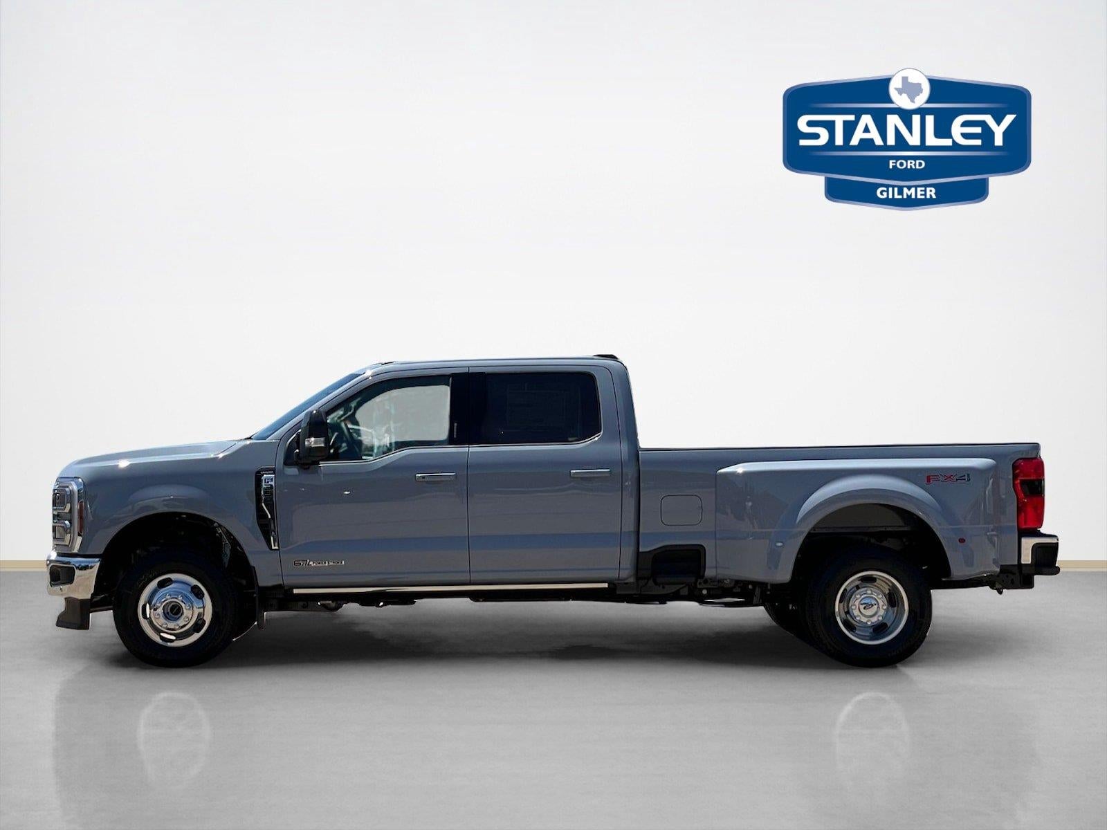 2026 Ford Super Duty F-350 DRW LARIAT