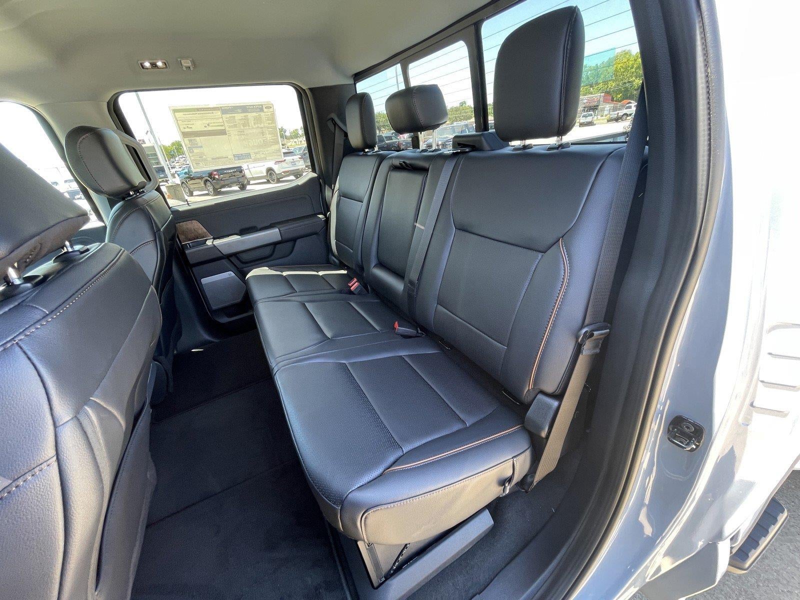 2026 Ford Super Duty F-350 DRW LARIAT