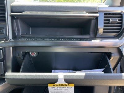 2026 Ford Super Duty F-350 DRW LARIAT