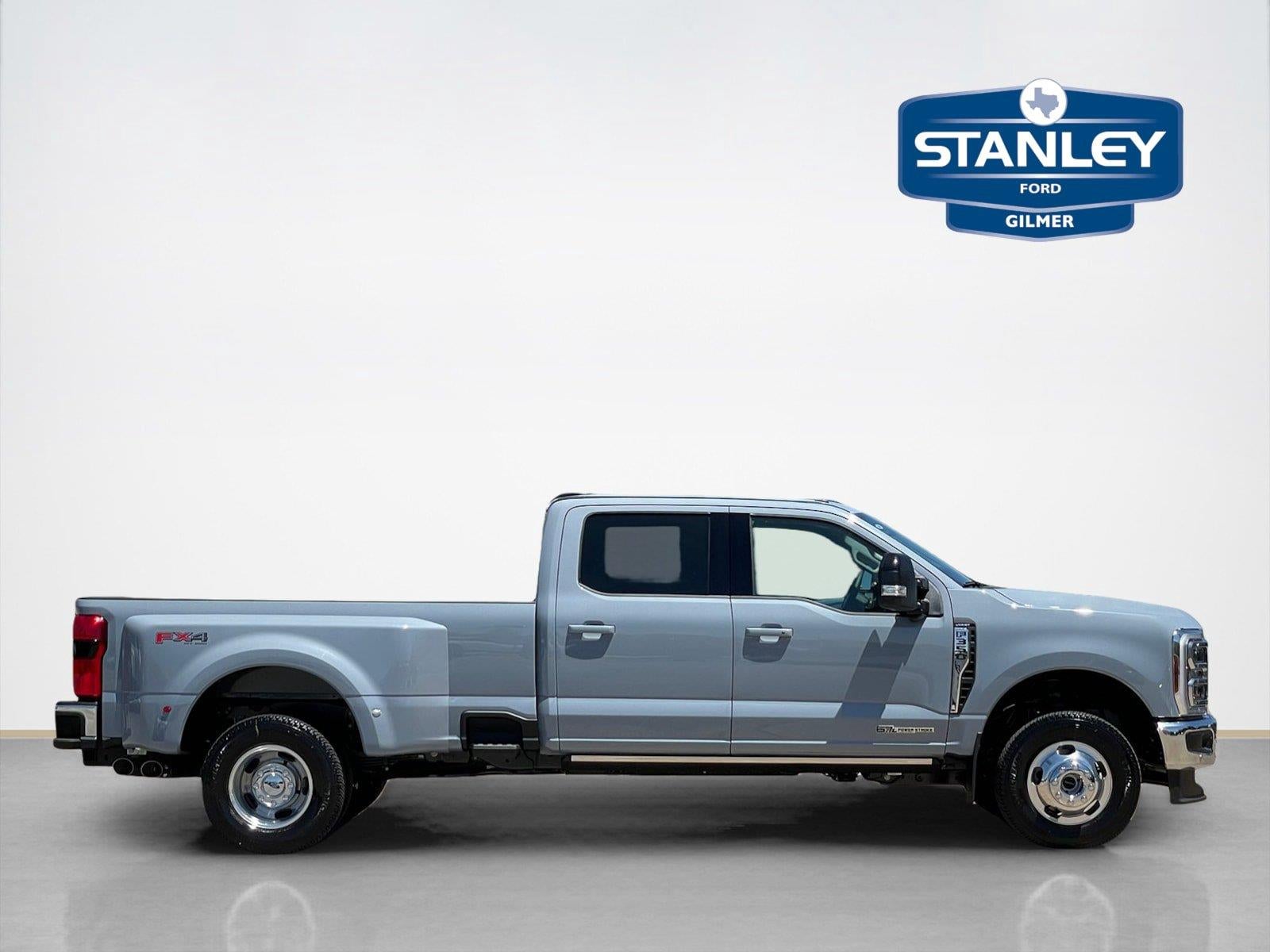 2026 Ford Super Duty F-350 DRW LARIAT