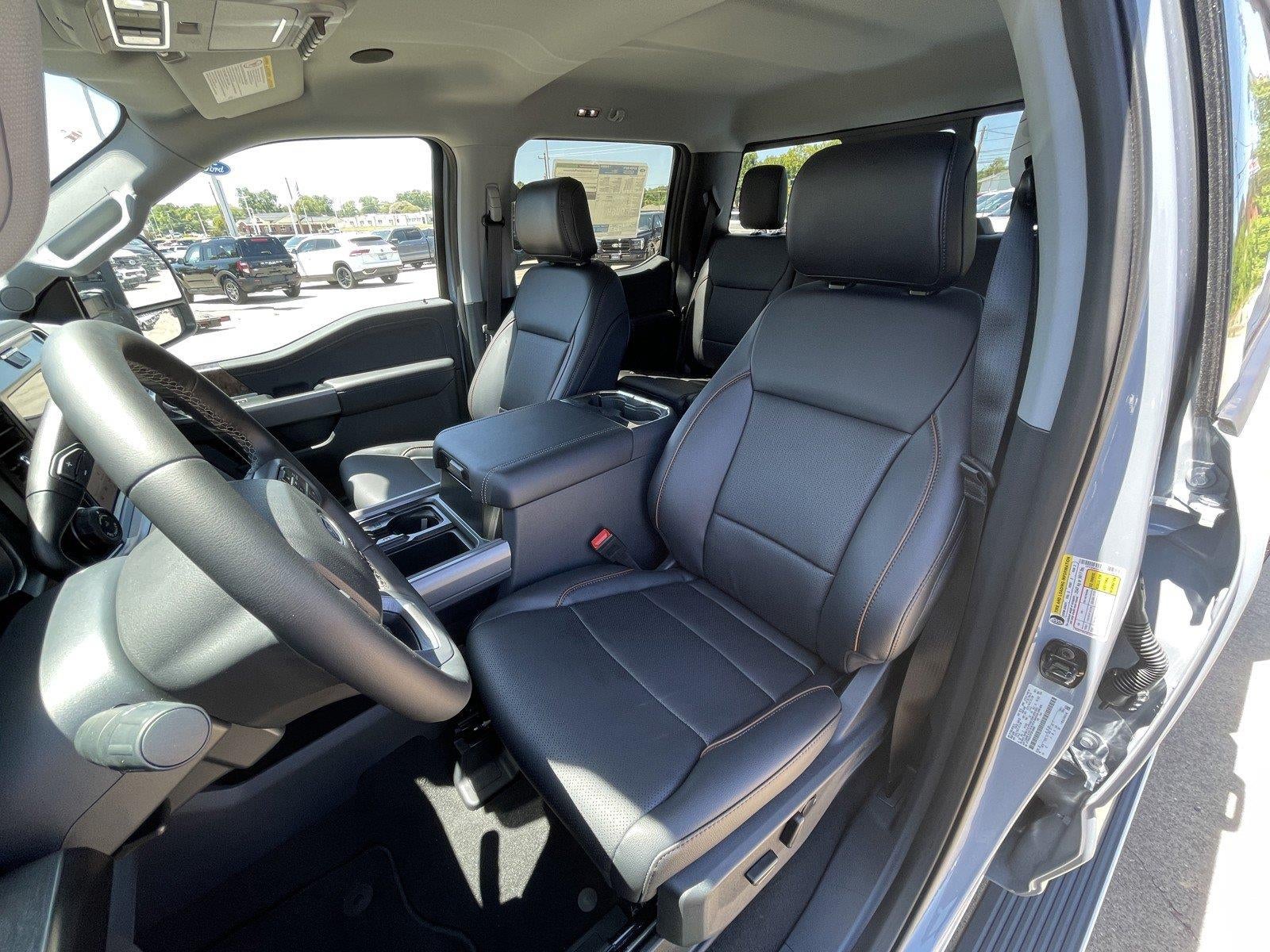 2026 Ford Super Duty F-350 DRW LARIAT