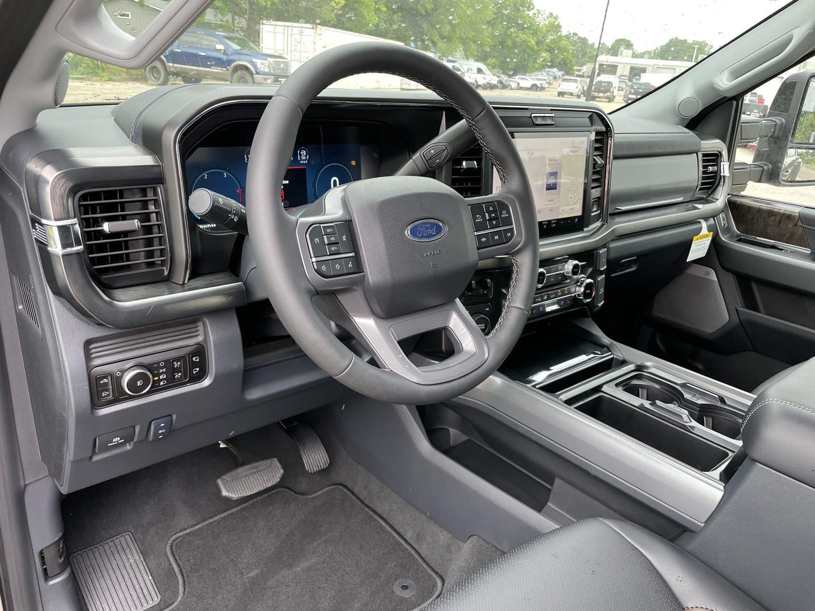 2026 Ford Super Duty F-350 DRW LARIAT