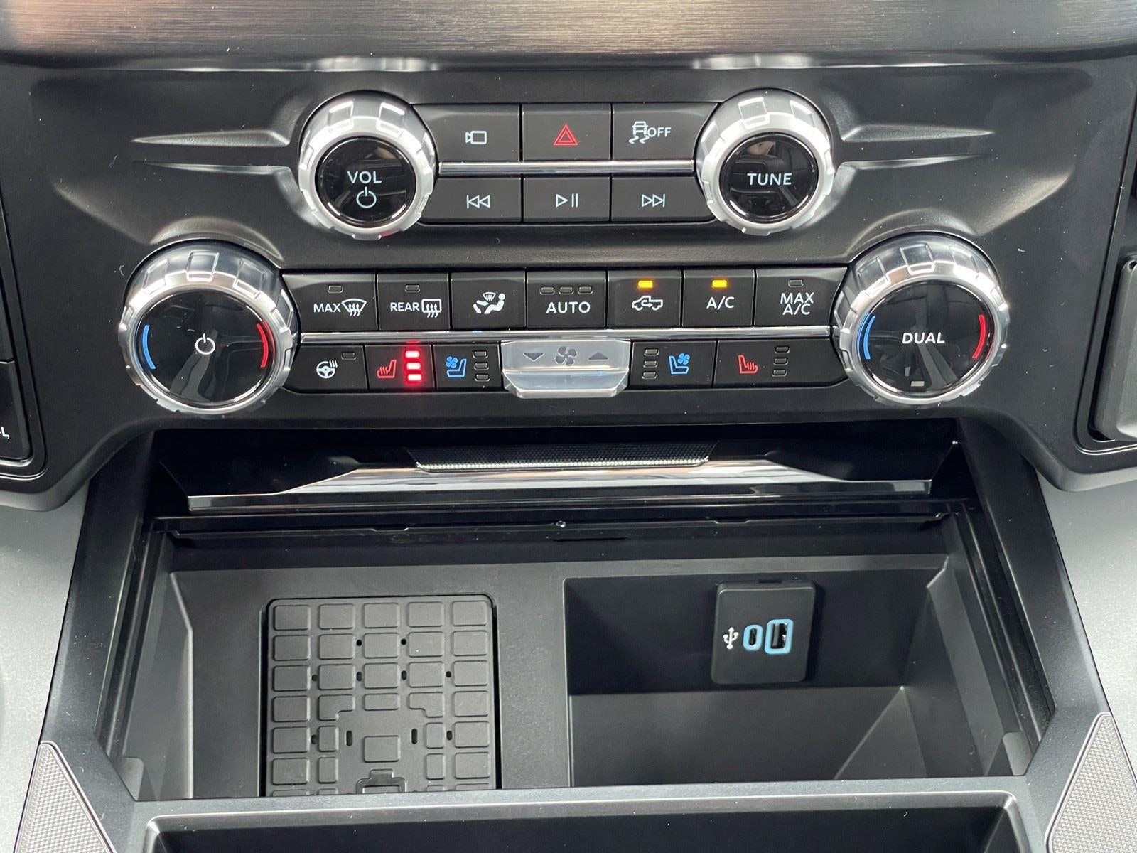 2026 Ford Super Duty F-350 DRW LARIAT