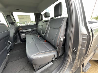 2026 Ford Super Duty F-350 DRW LARIAT