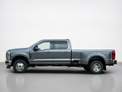 2026 Ford Super Duty F-350 DRW LARIAT