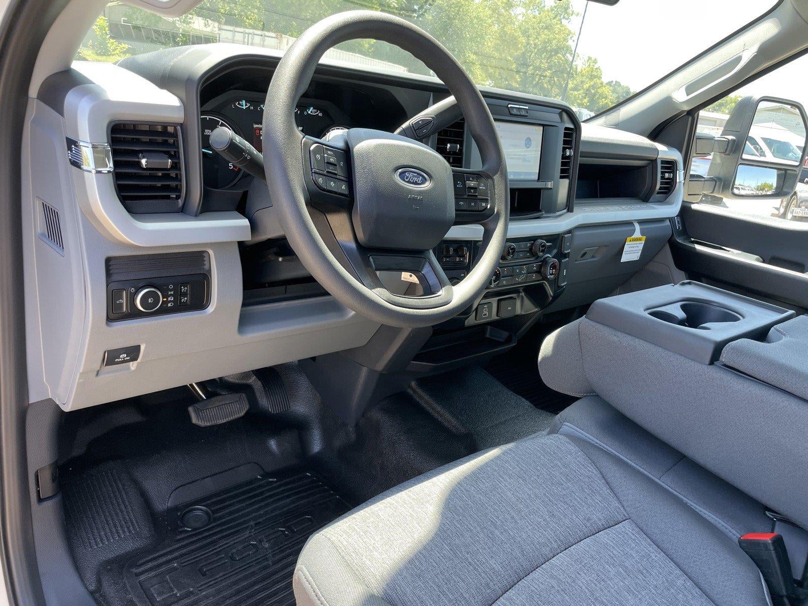 2026 Ford Super Duty F-350 Drw XL