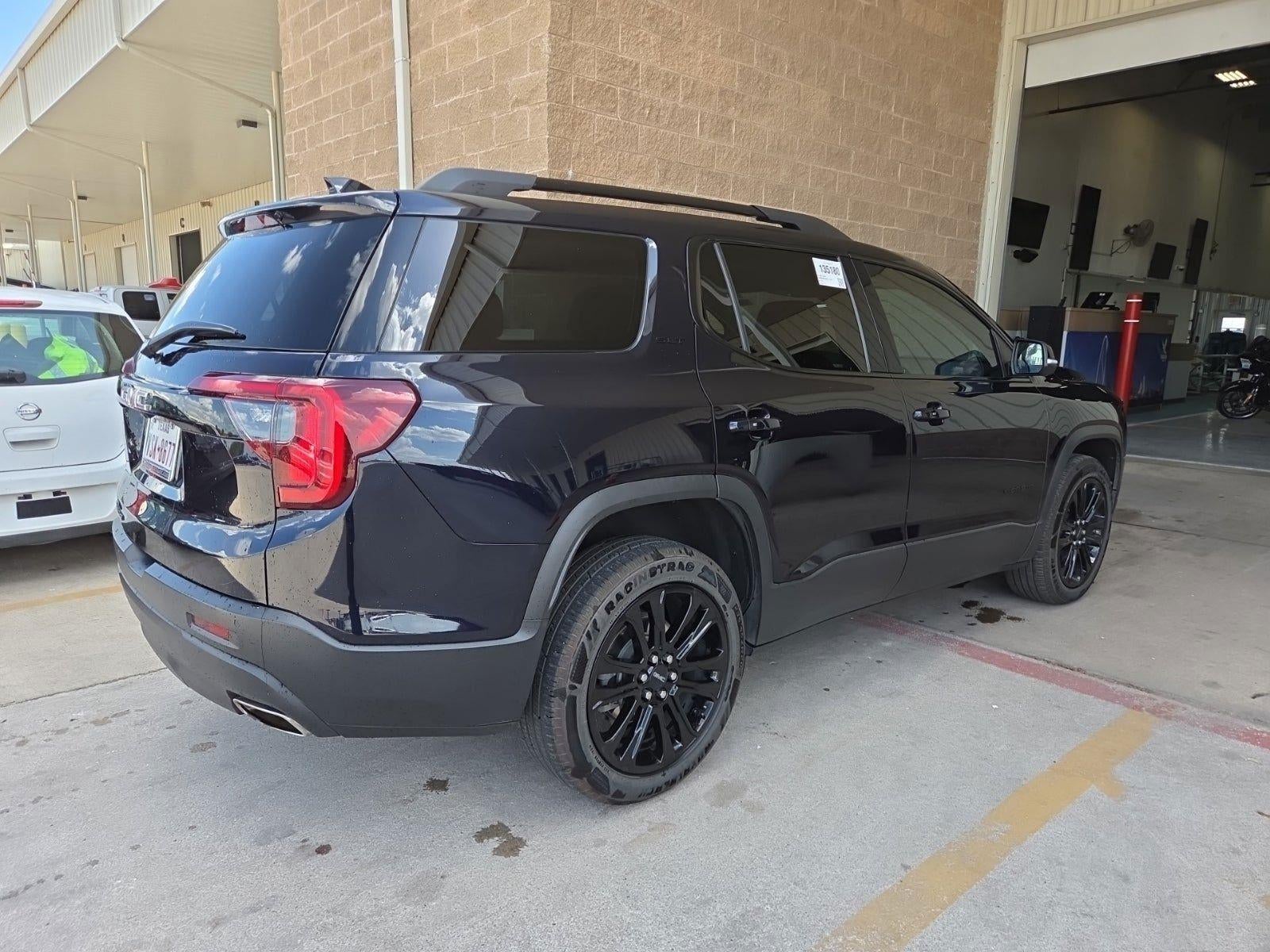 2022 GMC Acadia SLT