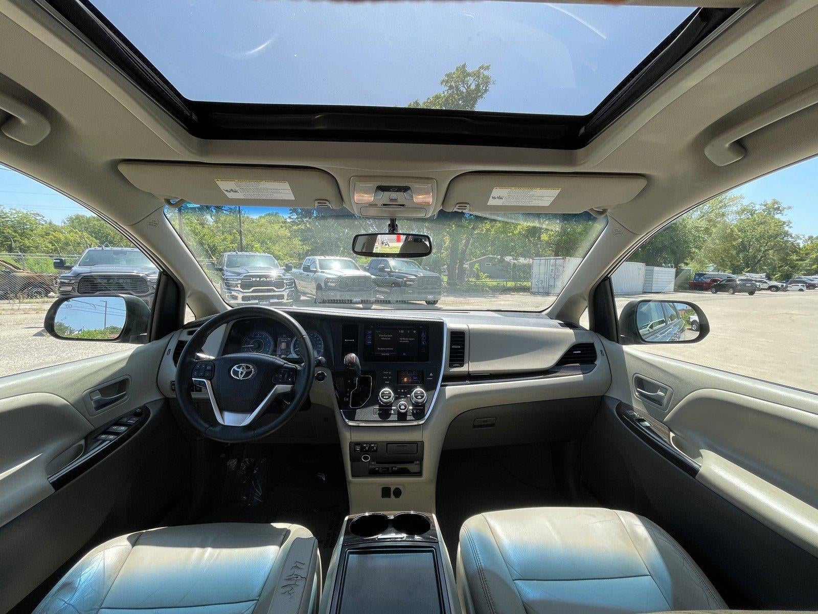 2015 Toyota Sienna XLE Premium
