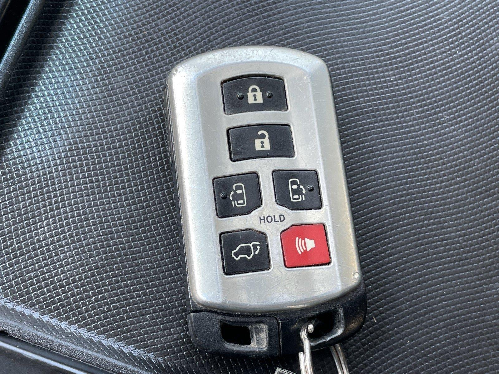 2015 Toyota Sienna XLE Premium