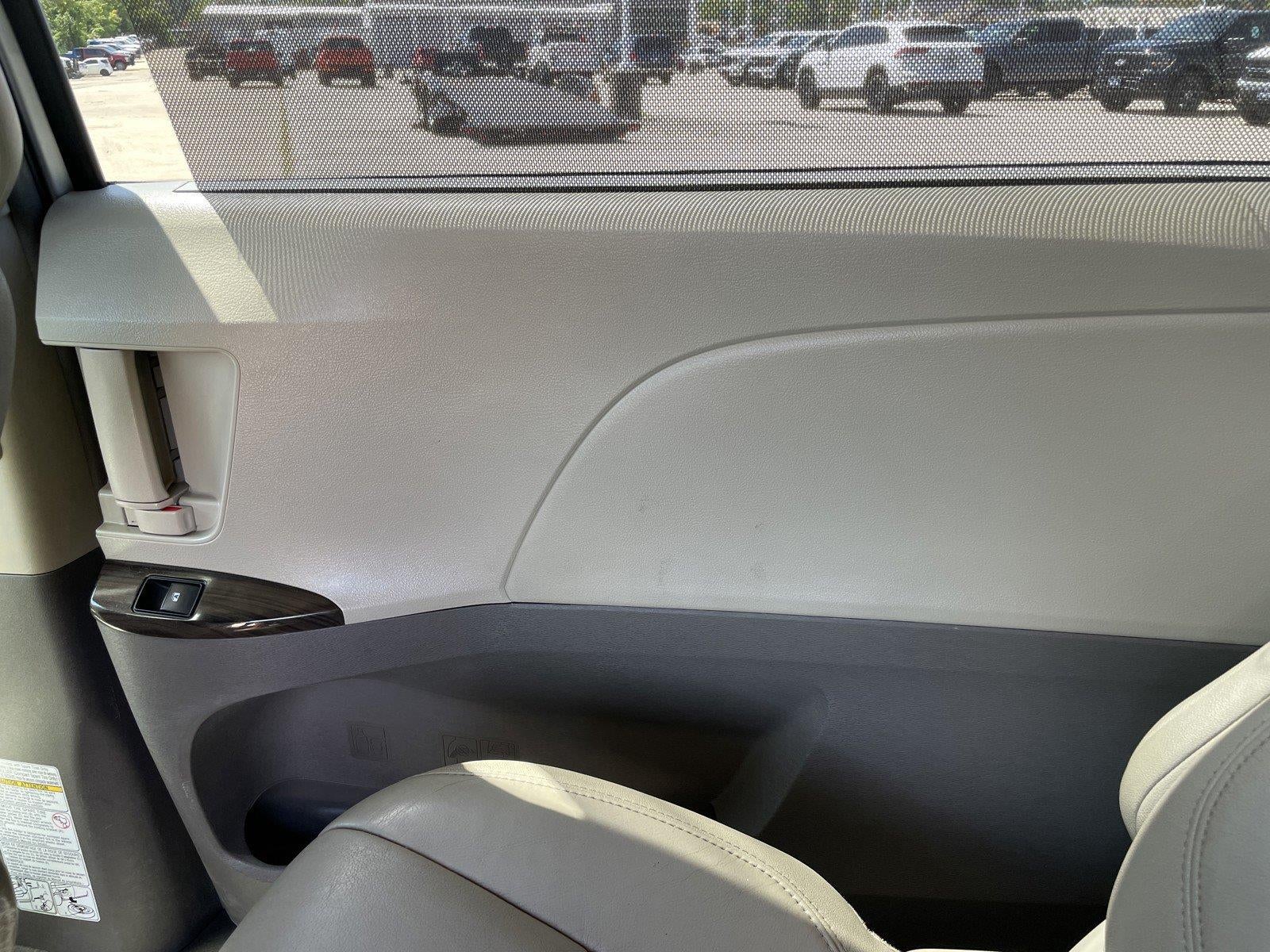 2015 Toyota Sienna XLE Premium