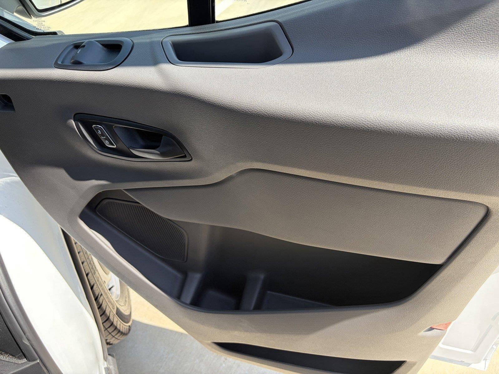 2026 Ford Transit Passenger Wagon XL