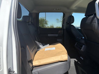 2027 Ford Super Duty F-450 DRW LARIAT