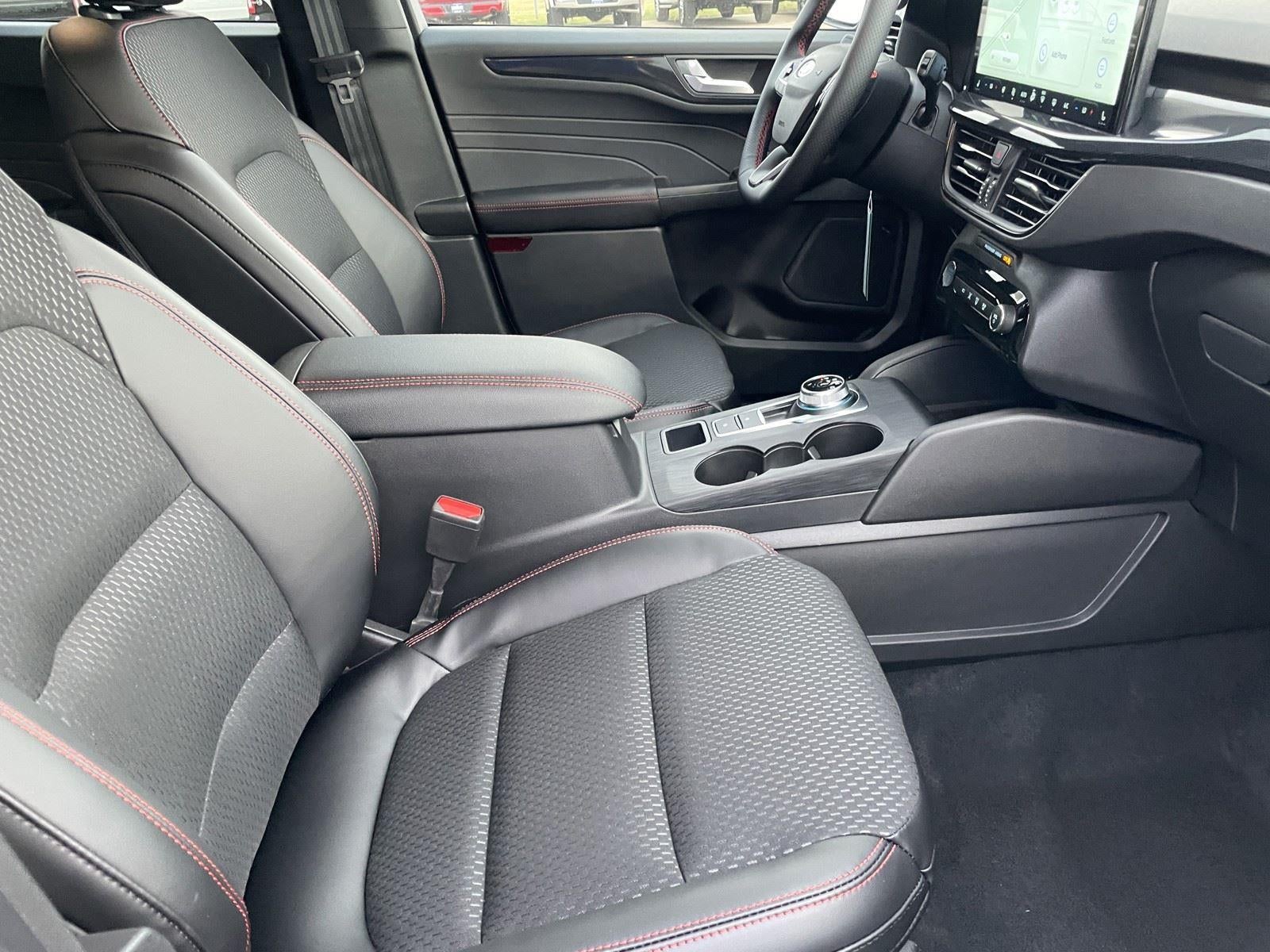 2026 Ford Escape ST-Line Select