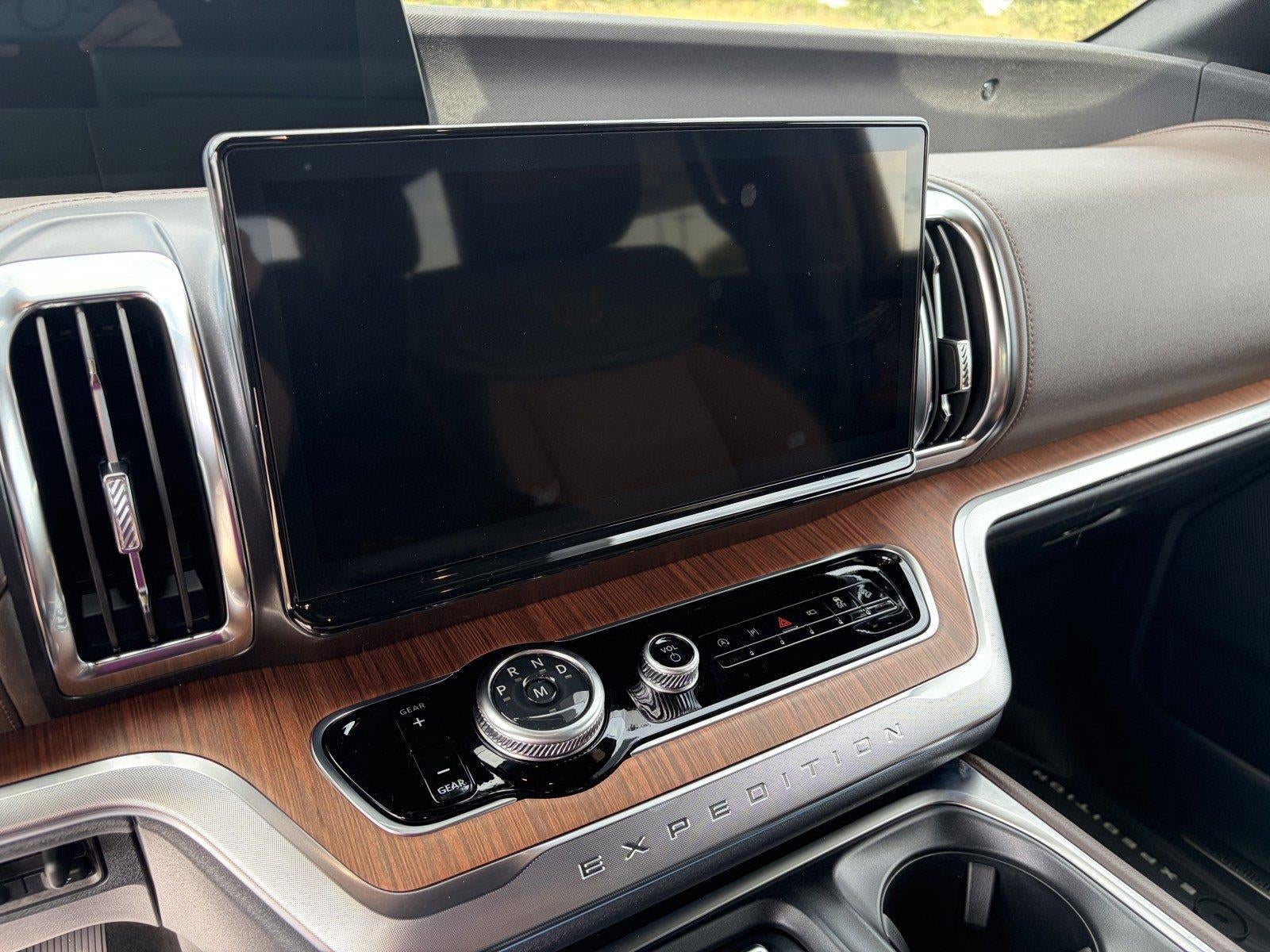 2027 Ford Expedition King Ranch