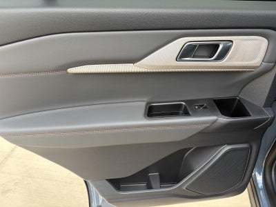2027 Ford Explorer Active w/200A Pkg
