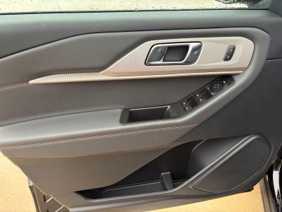 2027 Ford Explorer Active w/200A Pkg