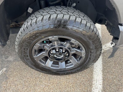 2023 Ford Super Duty F-250 SRW LARIAT