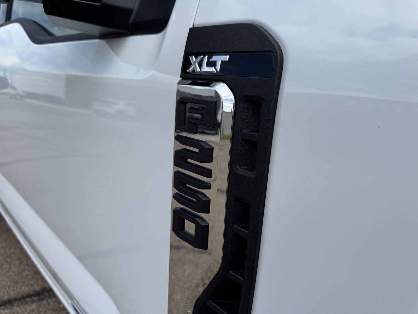 2026 Ford Super Duty F-250 SRW XLT
