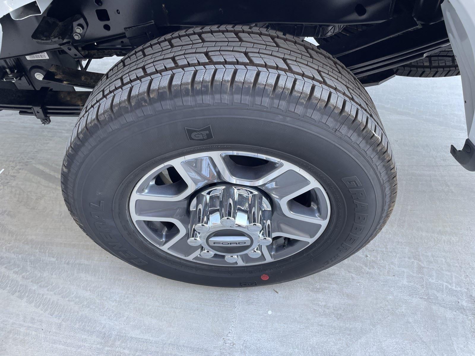 2026 Ford Super Duty F-350 SRW LARIAT